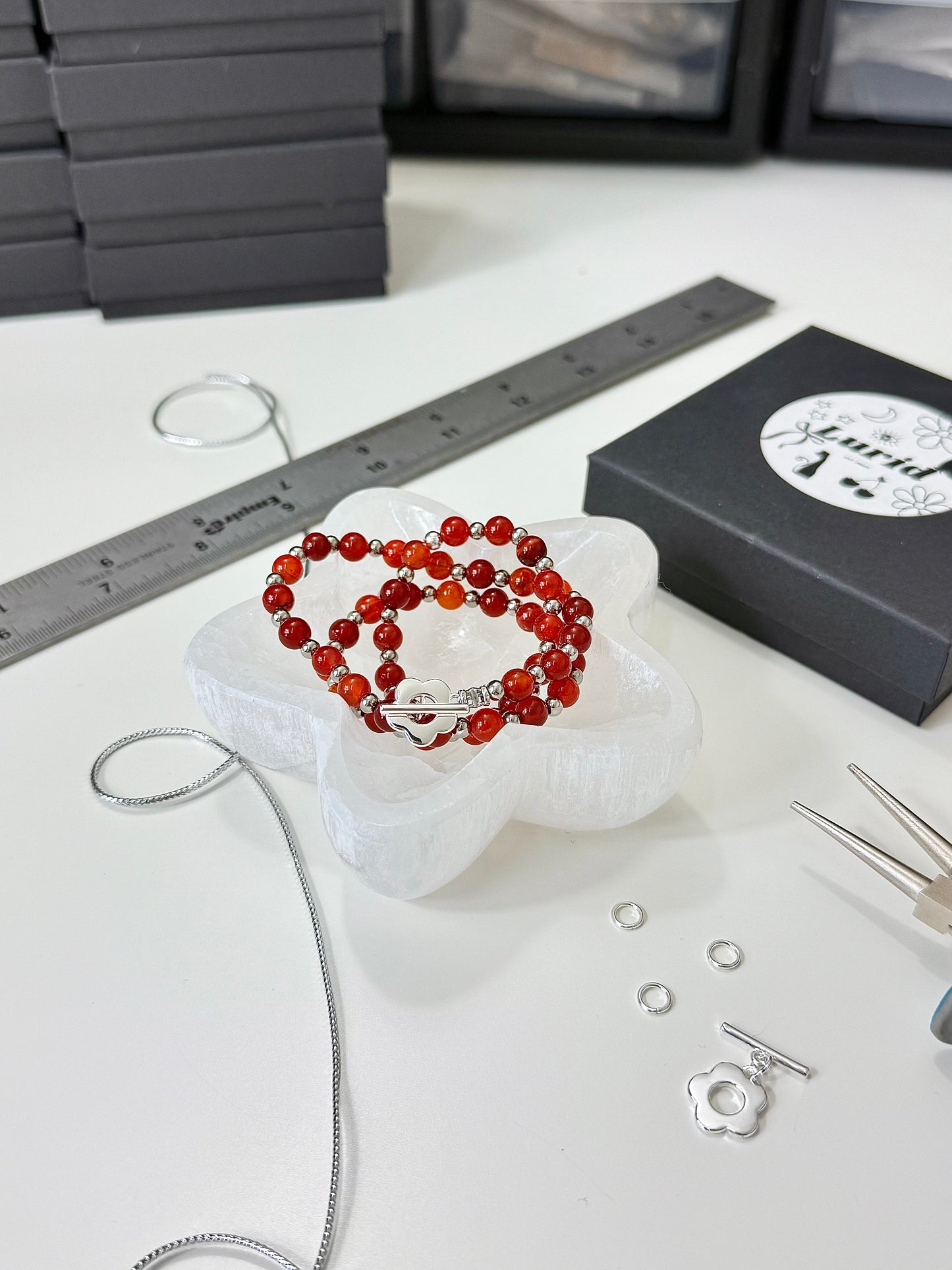 Silver Flora necklace