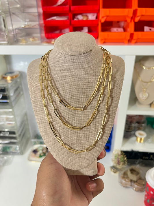 Paper clip chain