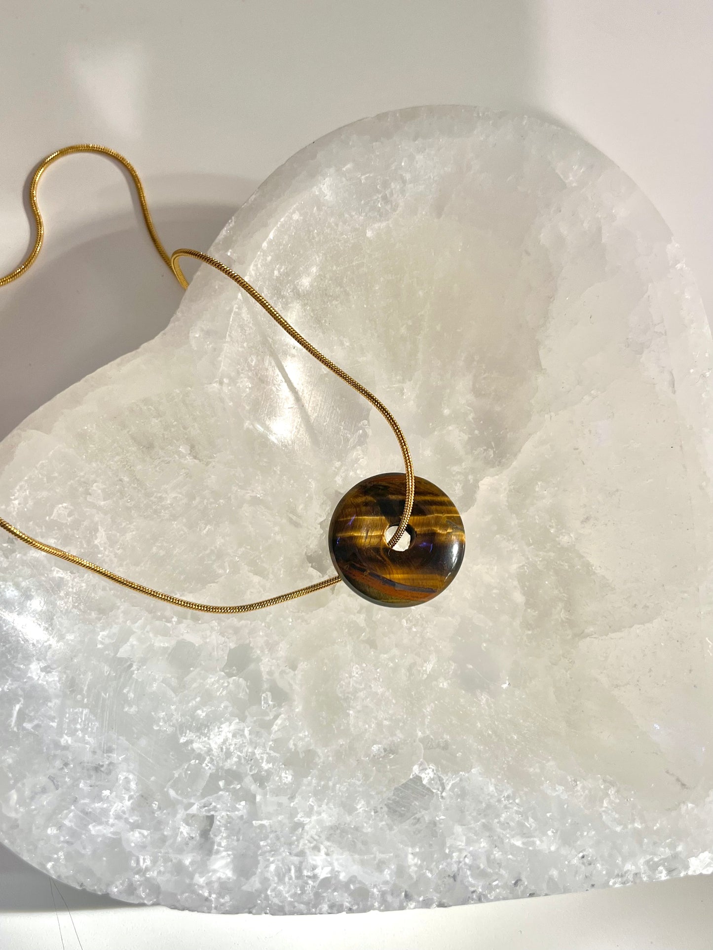 sanándome, Crystal necklace (gold)