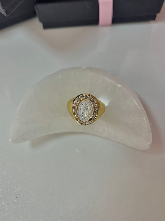 Pearly, Guadalupe Ring