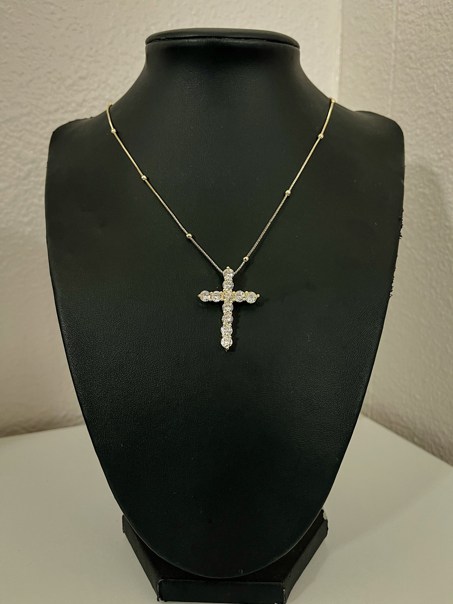 Lavish Cross necklace